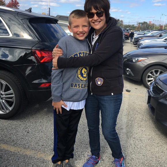 Meet your Posher, Angie - Picture 1 of 1